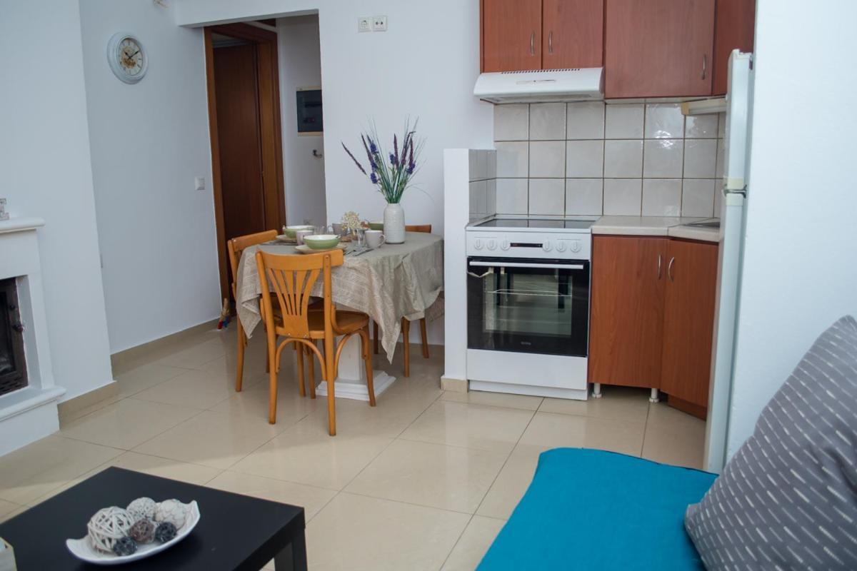 Sun Βy Τhe Sea 100M From The Beach Apartment Agia Pelagia  Exterior photo
